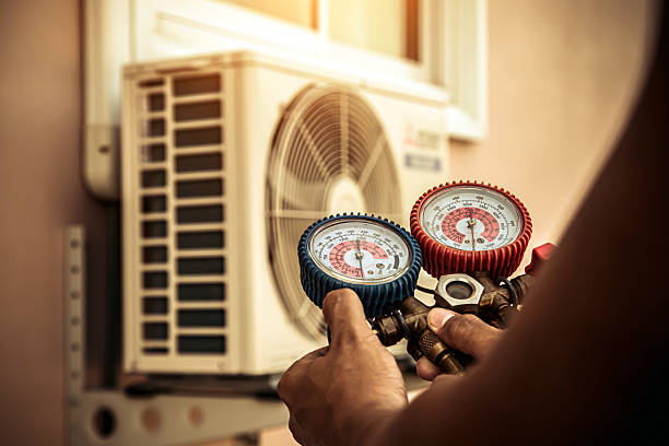Professional Heat Pump Repair technician working in Darien, GA